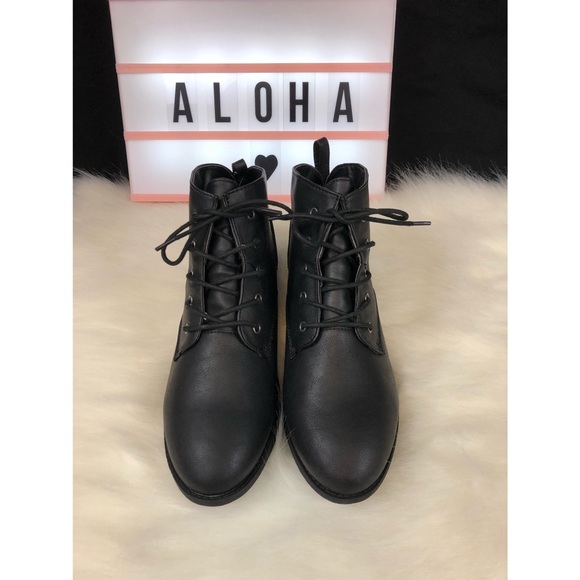American Eagle Outfitters Shoes - NWT AE boots